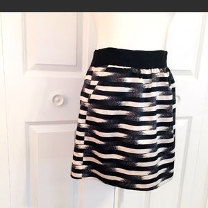 Gap mini skirt